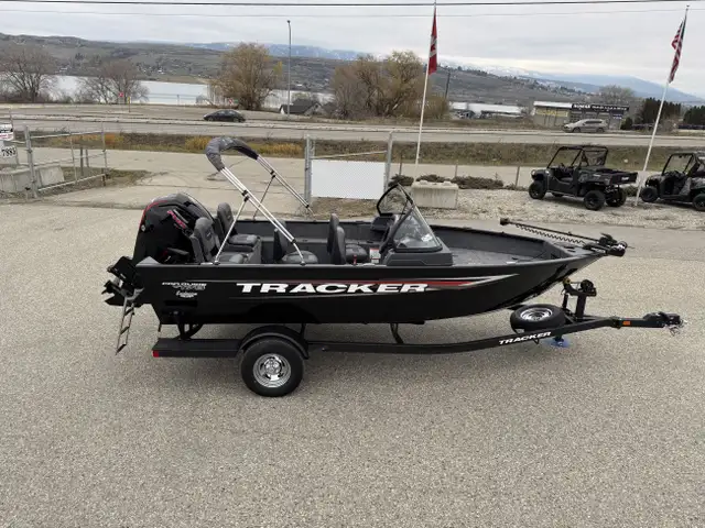 2026 TRACKER ProGuide V-175 Combo Fish & Ski-Fishing boat in Powerboats & Motorboats in Prince Albert - Image 4