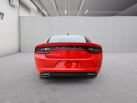 CLEAN CARFAX. ALL-WHEEL DRIVE CONFIDENCE - YEAR-ROUND PERFORMANCE Experience the perfect combination... (image 4)