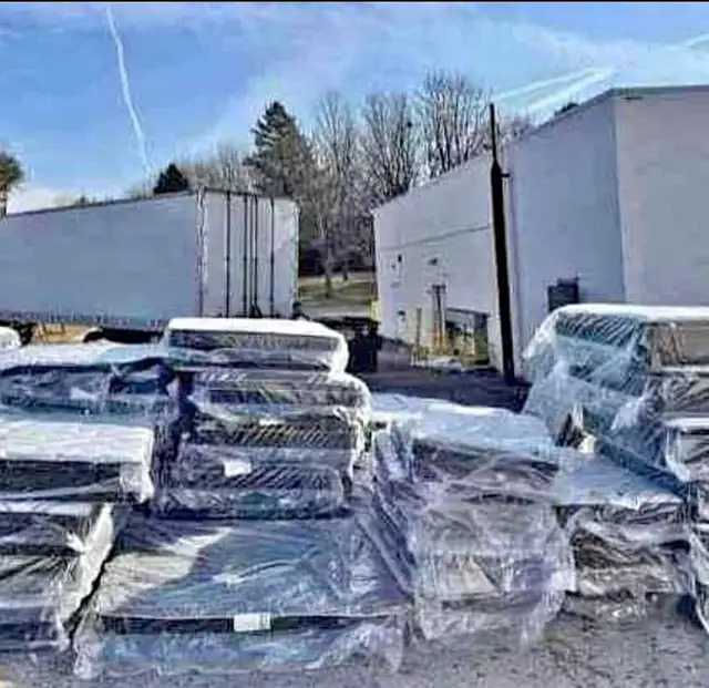 Twin Mattress - Full Mattress : King Mattress | Queen Mattress in Beds & Mattresses in Oshawa / Durham Region - Image 5