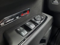 Engine: 6.2L ECOTEC3 V8 L/100Km City: 16.0 L/100Km Hwy: 12.1 Safety Equipment Airbags, Dual-stage fr... (image 8)