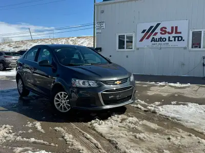 Heated Seats Factory Remote Starter No Reported Accidents 2017 Chevrolet Sonic LT 114,888 KMs 1.8L 4...