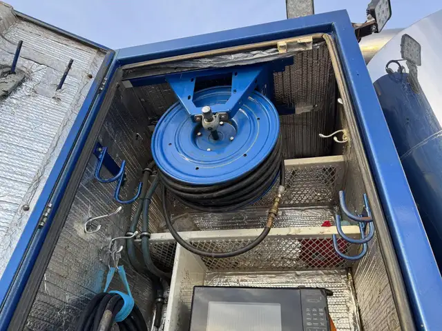 2012 KENWORTH T800 in Heavy Trucks in Saskatoon - Image 33