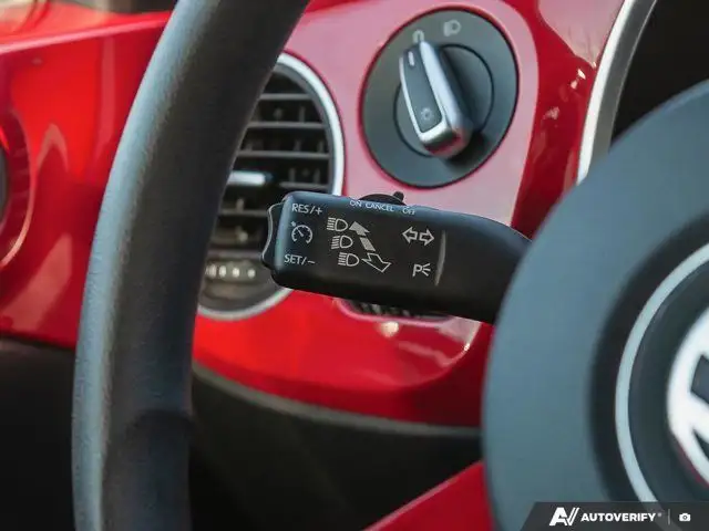 2017 Volkswagen Beetle Coupe Trendline | One Owner | Clean in Cars & Trucks in London - Image 20