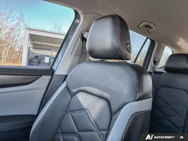 2024 Volkswagen Atlas Peak Edition | VW CERTIFIED | LEATHER in Cars & Trucks in Edmonton - Image 26