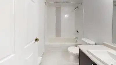Apartment for Rent at Battleford & Glen Erin, Meadowvale Mississ