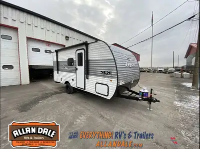 TheJayco Jay Flight SLX 170BH Sport Editionis a compact and versatile travel trailer, perfect for sm...