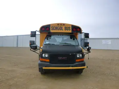 2009 GM3500 Savana School Bus. B626 VIN# 1GD JG3 1KX 911 286 40 - RUNS AND DRIVES WELL. VERY GOOD PO...
