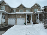 3 bed townhouse, with finished basement- 891 Newmarket Lane