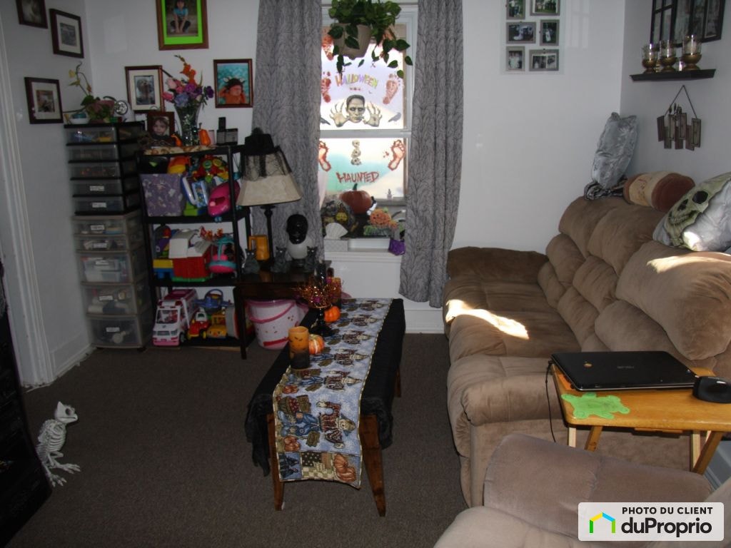 $215,890 - Triplex for sale in Stanstead — photo 3