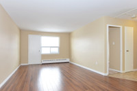 2 BDRM IN SOUTH LONDON - CLOSE TO EVERYTHING!