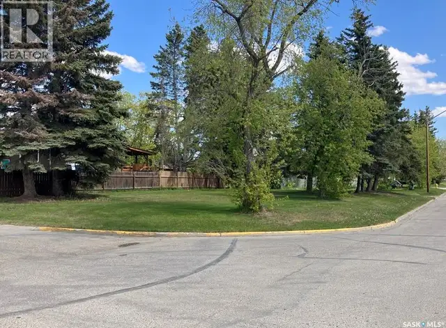 911 7th STREET W Nipawin, Saskatchewan in Land for Sale in Nipawin - Image 5