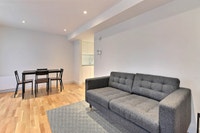 Renovated Akelius one bedroom apartment for rent. Located near Decelles Ave in the Cote-des-Neiges n... (image 4)