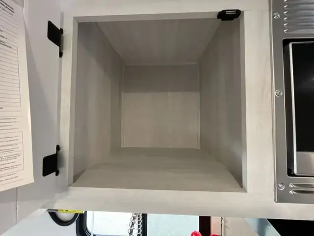 2026 EAST TO WEST Entrada 2950OK in RVs & Motorhomes in Edmonton - Image 19