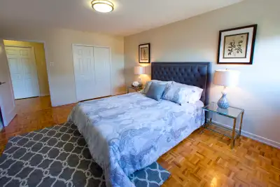 1 Bedroom Apartment for Rent Bathurst /Steeles in North York!, View more