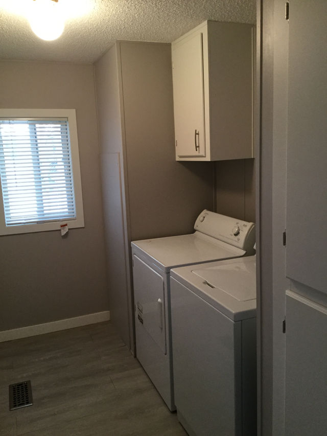 2 Bed/1 Bath Mobile Home in Long Term Rentals in Penticton - Image 7