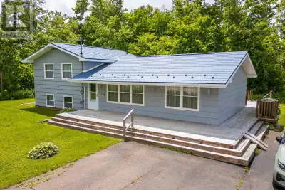 Well maintained home on a large mature lot on the edge of Stratford. Main level: living room, kitche...