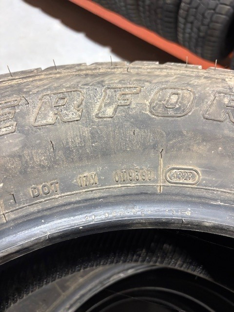 *USED* FIRESTONE WINTERFORCE LT275/65R20 in Tires & Rims in Grand Bend - Image 2