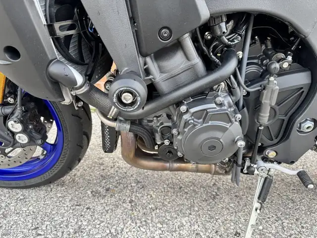 2024 Yamaha MT-10 **ONE OWNER** **RACEFIT PIPE** in Street, Cruisers & Choppers in Markham / York Region - Image 23
