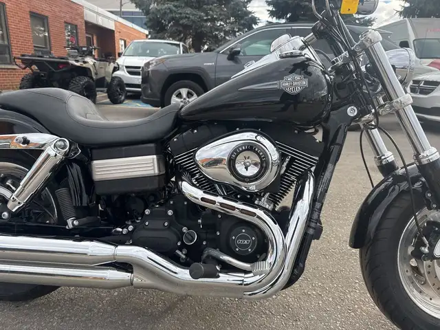 2012 Harley-Davidson Fat Bob ~ FAT BOB ~ 103CI ~ LOW KMS ~ CLEAN in Street, Cruisers & Choppers in City of Toronto - Image 11