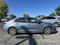 Experience remarkable fuel efficiency and peace of mind with this pristine 2024 Toyota Corolla Hybri... (image 3)