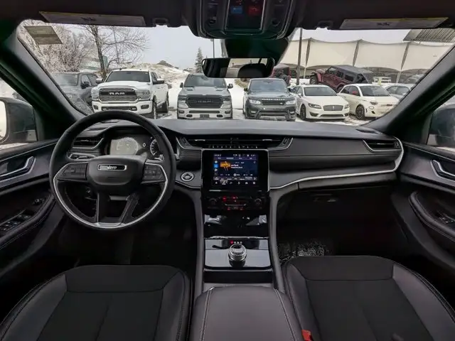 2025 Jeep Grand Cherokee Altitude * - Power Liftgate - Wireless in Cars & Trucks in Calgary - Image 27