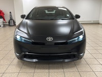 Rush-hour traffic slows to a crawl, but the cabin around you feels more like a modern tech lounge th... (image 7)