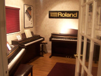Roland Digital Pianos  Free headphones & piano lamp!