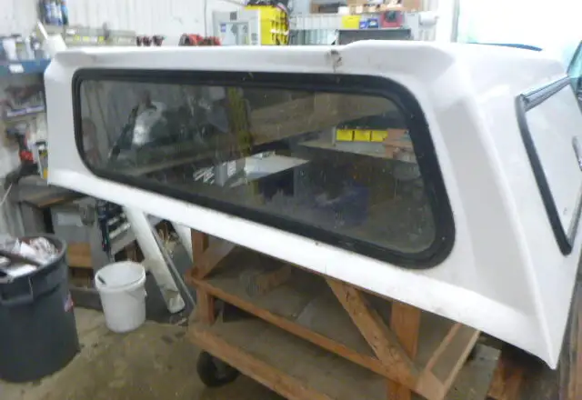 2020 - 2026 Chevrolet Silverado HD 2500/3500 6'9 White Truck Cap in Other Parts & Accessories in Kitchener / Waterloo - Image 3