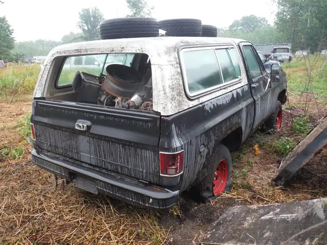 1978 Ford Bronco,Chevy Blazer, 2002 chev S10 for parts, restore in Auto Body Parts in City of Toronto - Image 8