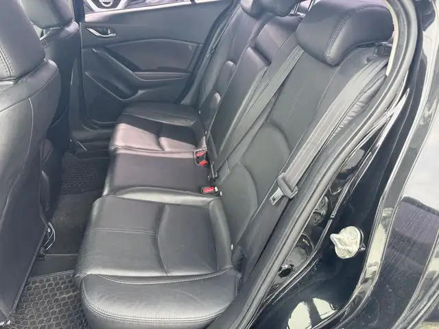 2018 Mazda Mazda3 GT Auto in Cars & Trucks in Longueuil / South Shore - Image 13