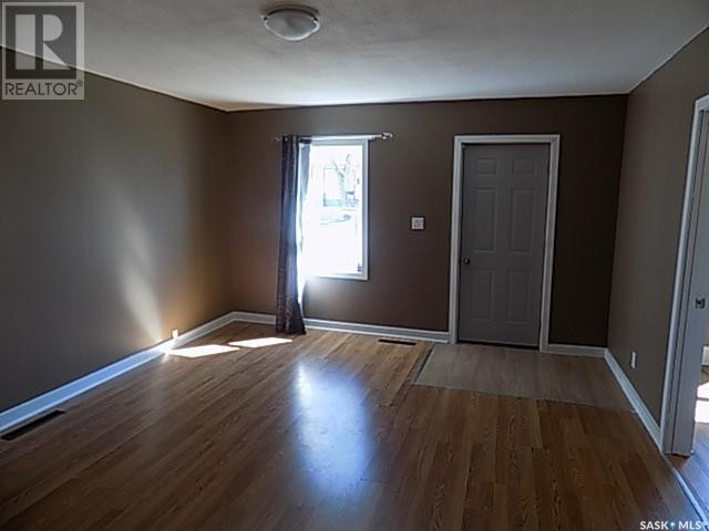 313 2nd AVENUE S Weyburn, Saskatchewan in Houses for Sale in Regina - Image 4