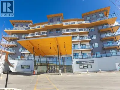 'THE LOFT' Penthouses are available now! Architectural innovation paired with a thoughtful and moder...