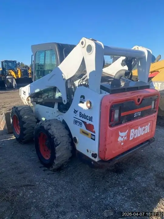2017 BOBCAT S770 w/ Bucket FOR SALE in Heavy Equipment in Markham / York Region - Image 5