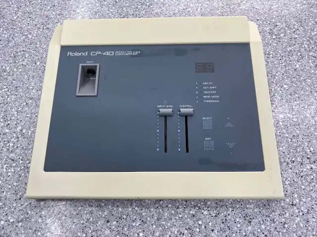 Roland CP-40 Pitch to MIDI Converter in Performance & DJ Equipment in City of Toronto - Image 3