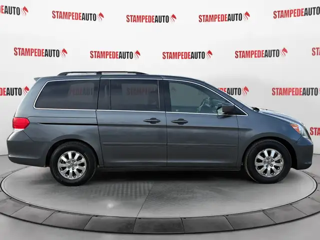 2010 Honda Odyssey EX-L | LEATHER | SUNROOF | 7 PASSENGER | POWE in Cars & Trucks in Calgary - Image 7