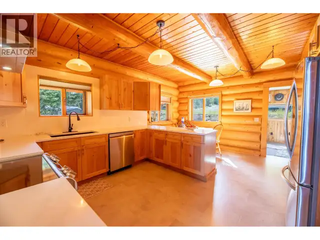 7145 LINCOLN DRIVE Bridge Lake, British Columbia in Houses for Sale in 100 Mile House - Image 11