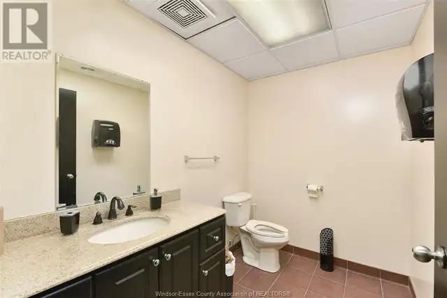 1153 TECUMSEH ROAD West Windsor, Ontario in Commercial & Office Space for Rent in Windsor Region - Image 20