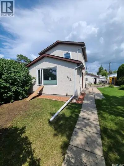 Welcome to 1821 Connaught Street, REGINA, Sask. This west facing property is located in the Pioneer...