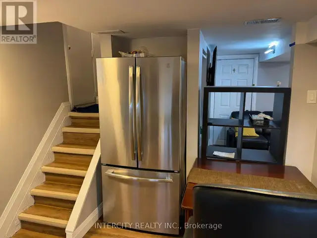 1 - 222 COMBE AVENUE Toronto (Bathurst Manor), Ontario in Long Term Rentals in City of Toronto - Image 4