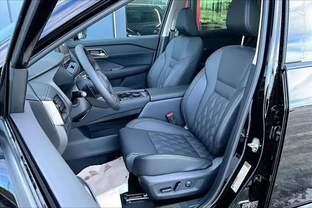 2026 Nissan Rogue Platinum in Cars & Trucks in Edmonton - Image 10