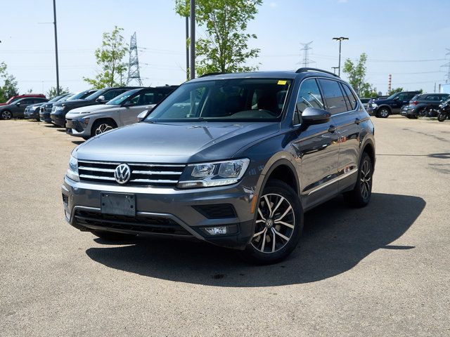 2019 Volkswagen Tiguan Comfortline | LEATHER SEATS | PANO-ROOF in Cars & Trucks in Edmonton