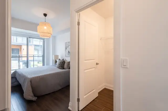 3+1Br 3Bath 1195 SF Condo Townhouse, Vaughn (N12159254) in Houses for Sale in Mississauga / Peel Region - Image 8