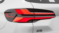 BMW Laval présente la toute nouvelle *BMW X5 M60i xDrive 2026*. Une combinaison de puissance, confor... (image 9)