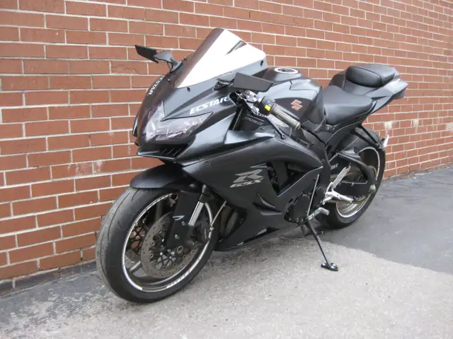 2009 SUZUKI GSXR 750 in Street, Cruisers & Choppers in City of Toronto - Image 8