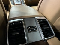 **SPRING SPECIAL!** FEATURING : 4S AWD, SUNROOF, DIGITAL GAUGE CLUSTER NAVIGATION DISPLAY, FINISHED... (image 9)