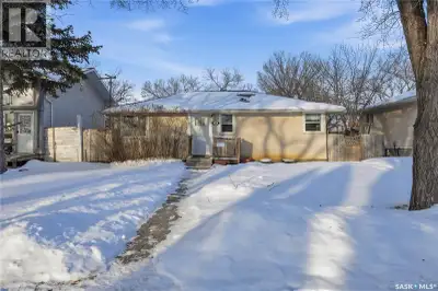 Located in the well-established Churchill Downs neighborhood and priced to sell, 118 Ottawa Street i...