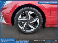 Experience modern design and innovative technology with the 2023 Hyundai Elantra Luxury IVT Two-Tone... (image 5)