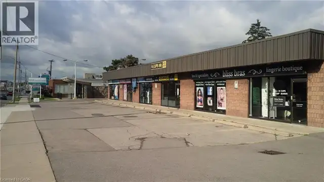 720 UPPER JAMES Street Unit# 2 Hamilton, Ontario in Commercial & Office Space for Rent in Hamilton - Image 2
