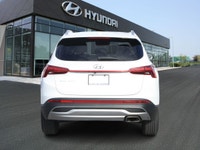 The 2022 Hyundai Santa Fe Essential AWD delivers a perfect mix of versatility, comfort, and confiden... (image 4)
