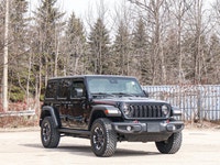4x4 Drivetrain for ultimate off-road capability - 3.6L V-6 Engine - Equipped with Satellite Radio fo... (image 3)